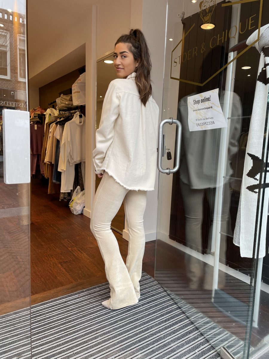 Ambika blouse off white achterkant
