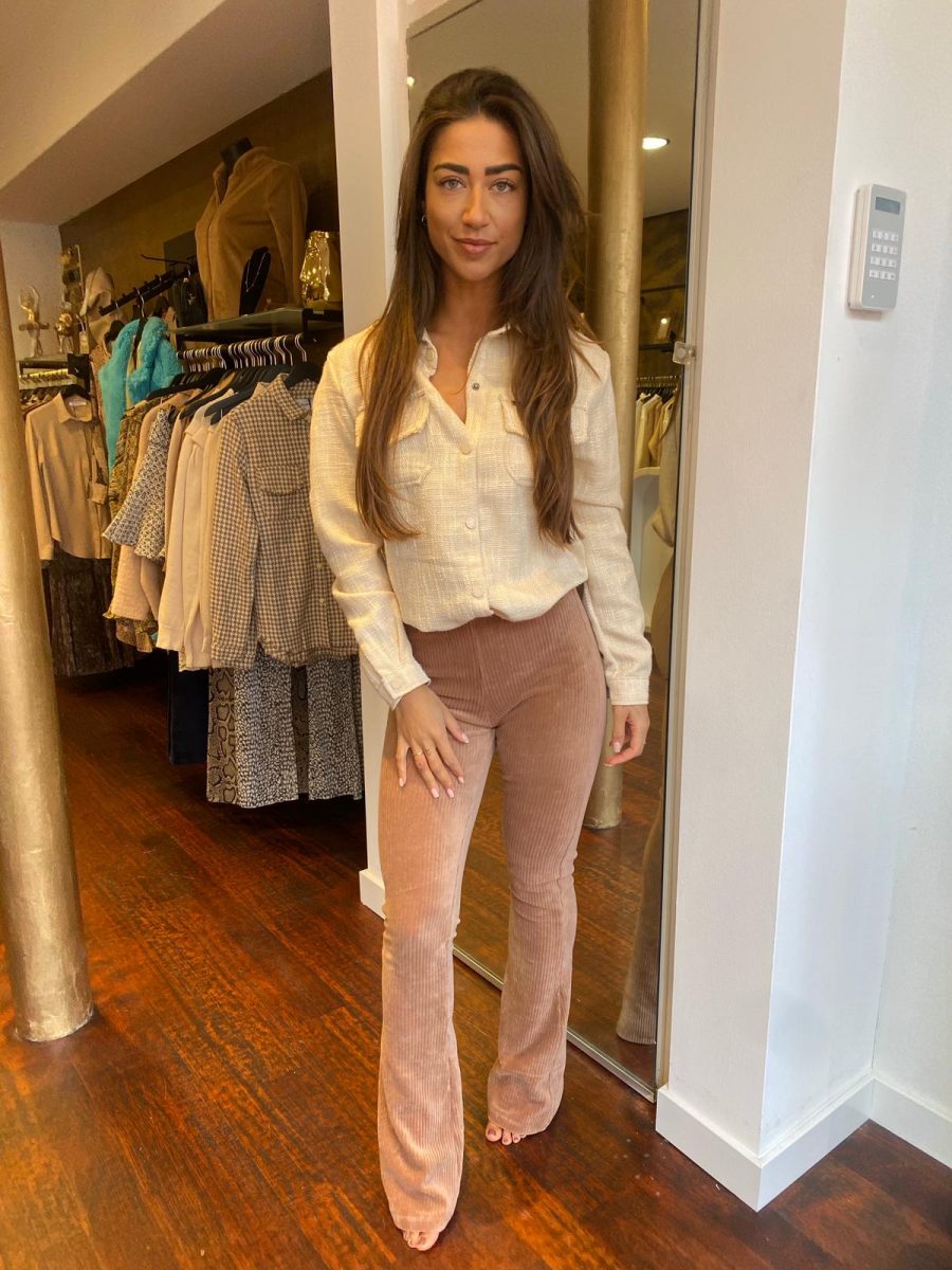 Ambika blouse Bella uitgezoomd voorkant