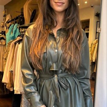 Ambika lederlook blouse voorkant