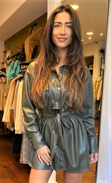 Ambika lederlook blouse voorkant