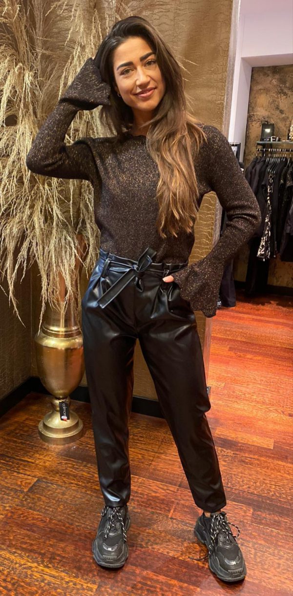 Ambika lederlook broek voorkant alternatief